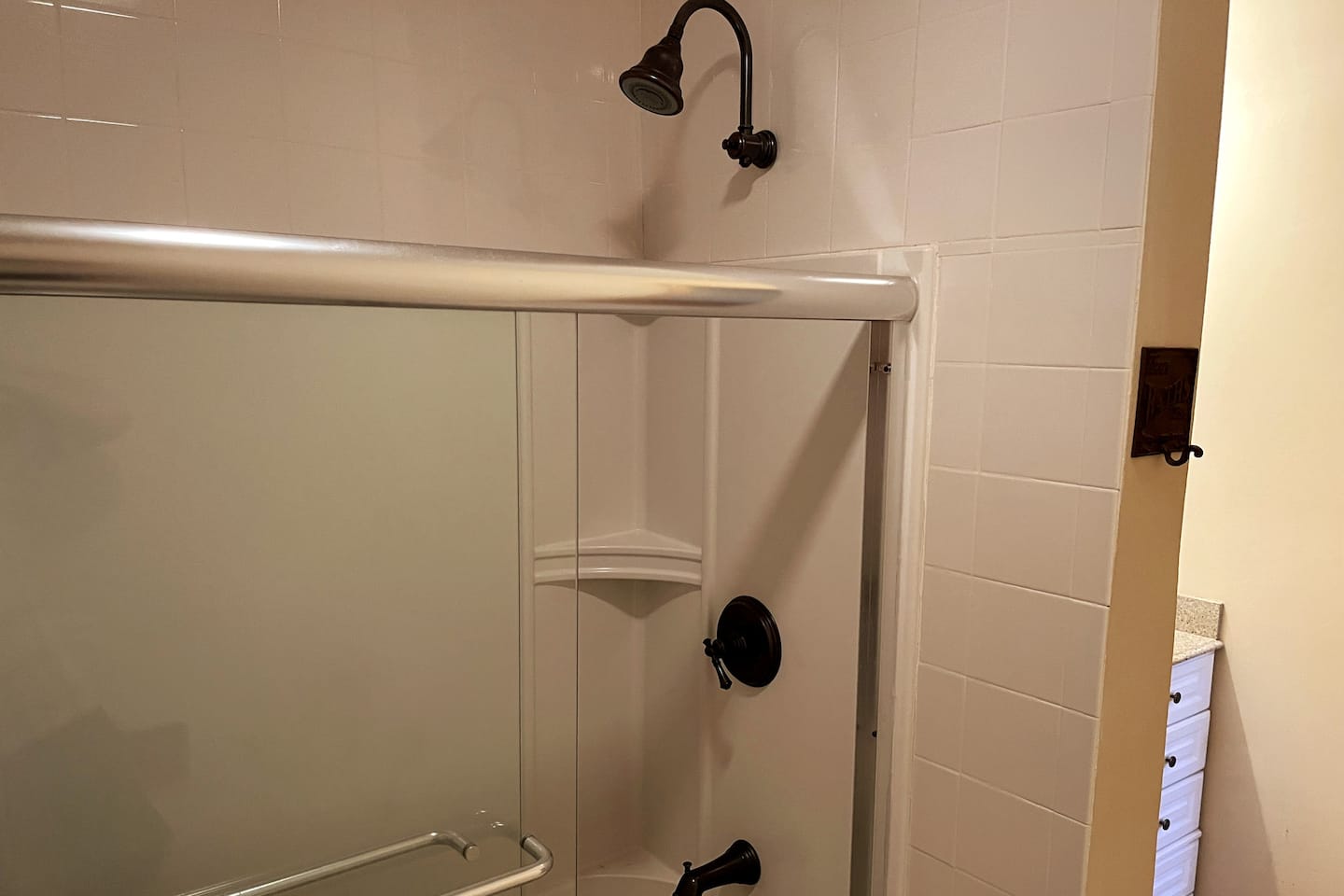Full Bathroom. Close up of tub/shower
