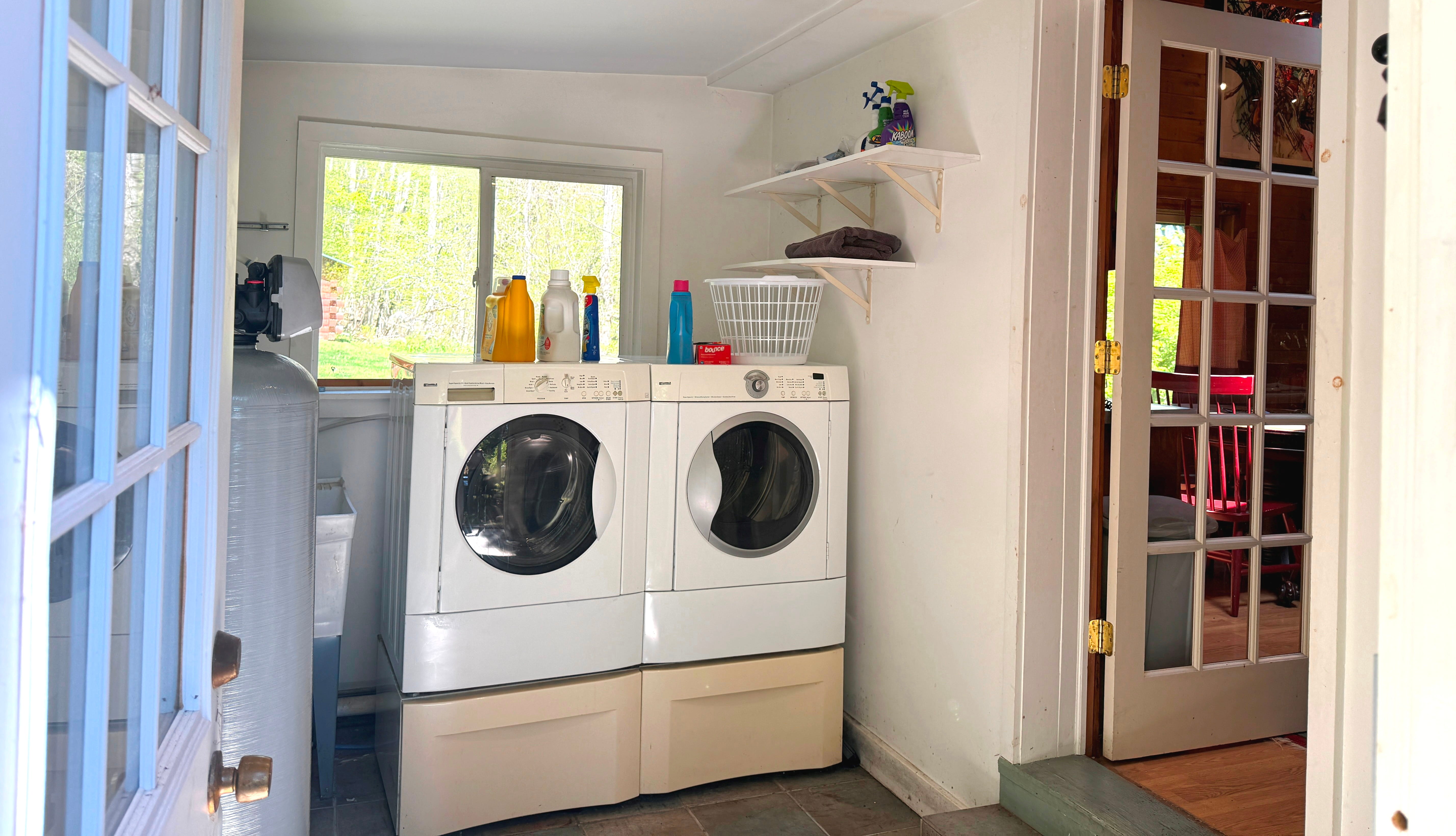 Mud Room separate entrance. Full size Washer/Dryer.